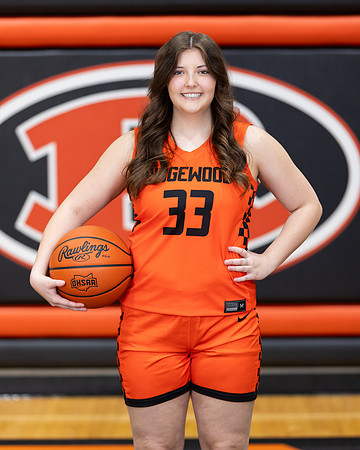 BASKETBALL - Girls Senior Sofie Paugh