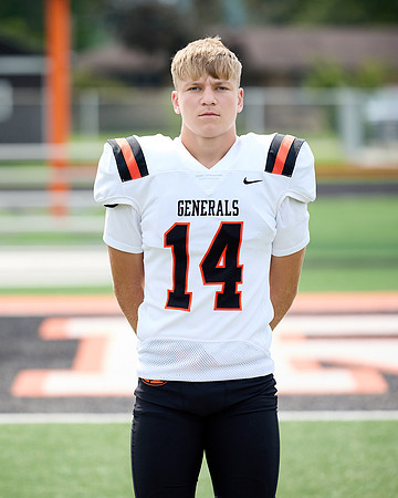 FOOTBALL - Senior Andrew Kinsey